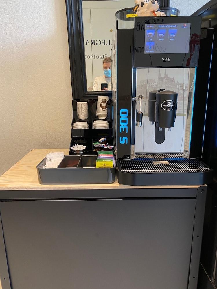 Balegra City Hotel Basel Contactless Self Check-In Экстерьер фото